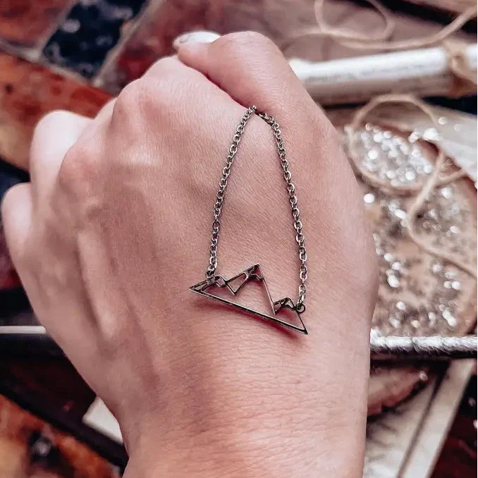 A Court of Thorns and Roses Inspired: Velaris Mountain Necklace