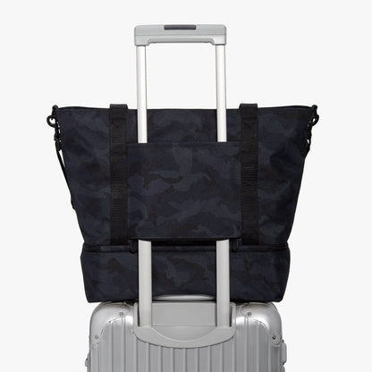 Luggage - Catalina Deluxe Tote - 600D Recycled Poly - Navy Camo - Tote - Lo & Sons