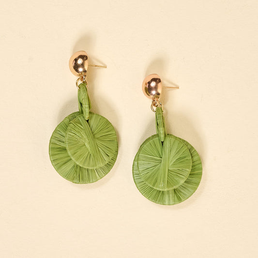 The Darling Effect’s Green Pretty and Polished Earrings feature green raffia circles with rose gold studs—lightweight and perfect for everyday wear.