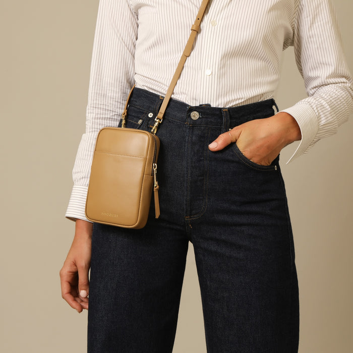 Large Expanded Pouch - Tan/Gold