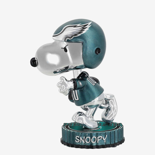 Snoopy Philadelphia Eagles 2025 Peanuts Electroplated Bighead NFL Football Bobblehead